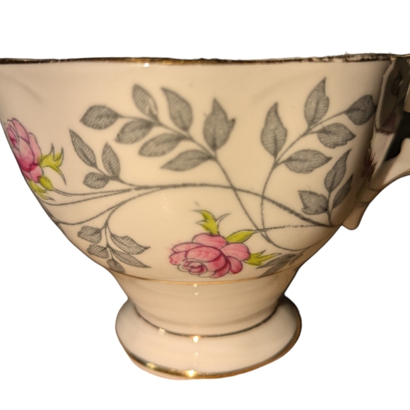 Royal Albert| x2 Bone China England Conway 25th Anniversary Tea Cups and Saucer - Picture 7 of 15